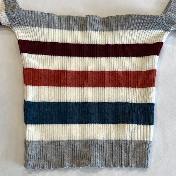 WINDSOR off the shoulder striped crop sweater Size Medium - Picture 3 of 11